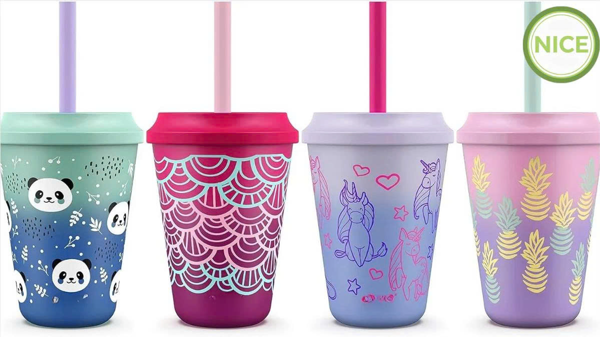 Ly nhựa đổi màu rực rỡ thu hút mọi ánh nhìn