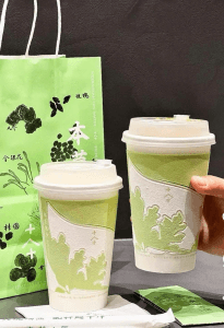 5 Công Nghệ In Bao Bì F&B Bùng Nổ Năm 2026 – Xu Hướng Premiumization Mạnh Mẽ 2 Ly giấy ép nhung