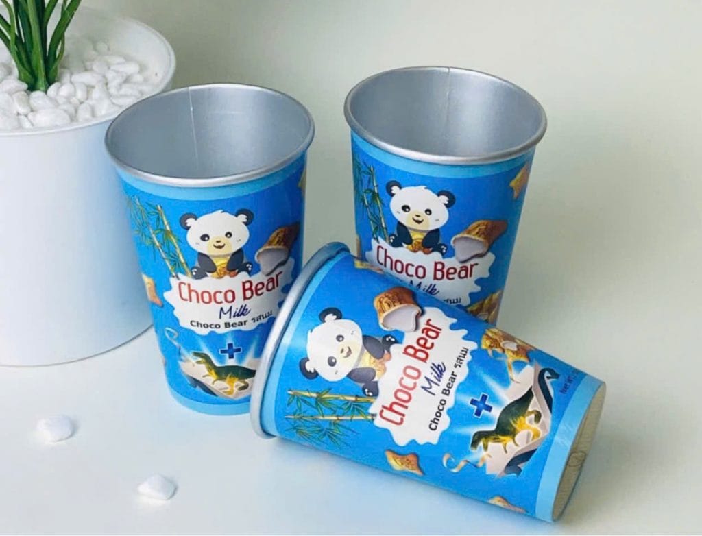Ly giấy tráng nhôm – Giải pháp bao bì với hiệu ứng bề mặt khác biệt 1 z6739406555000 8b2b3dd19f5d951b2b0a8e387588c358 e1790309277349